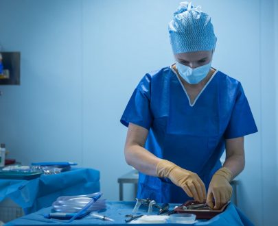 Infirmière au bloc opératoire